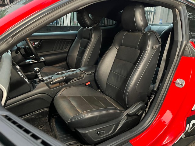 Second-hand 2017 Ford Mustang V8 for sale in New Delhi-12