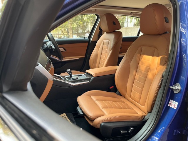 Second-hand 2021 BMW 3 Series 330i M Sport for sale in New Delhi-14