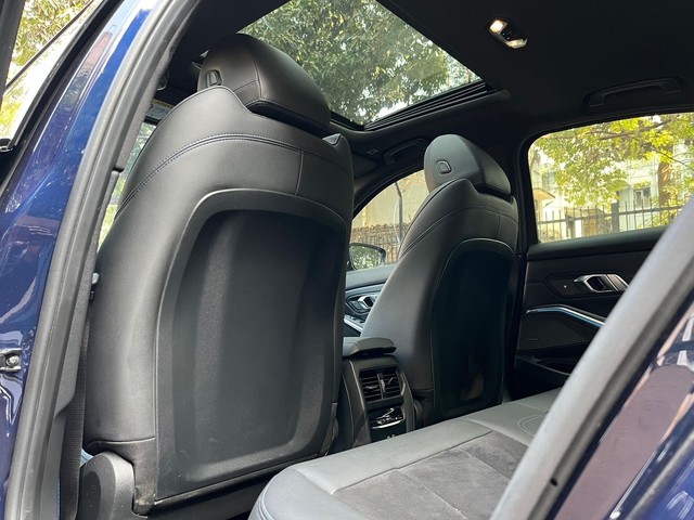 Second-hand 2024 BMW 3 Series M340i xDrive for sale in New Delhi-21