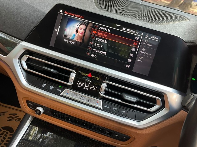 Second-hand 2021 BMW 3 Series 330i M Sport for sale in New Delhi-20