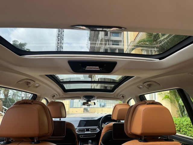 Second-hand 2021 BMW X7 xDrive30d DPE Signature for sale in Bangalore-9