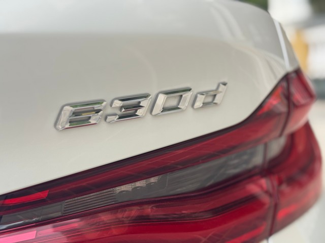 Second-hand 2018 BMW 6 Series GT 630d Luxury Line for sale in Bangalore-10