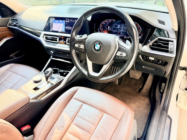 Second-hand 2020 BMW 3 Series 320d Luxury Line for sale in Pune-7