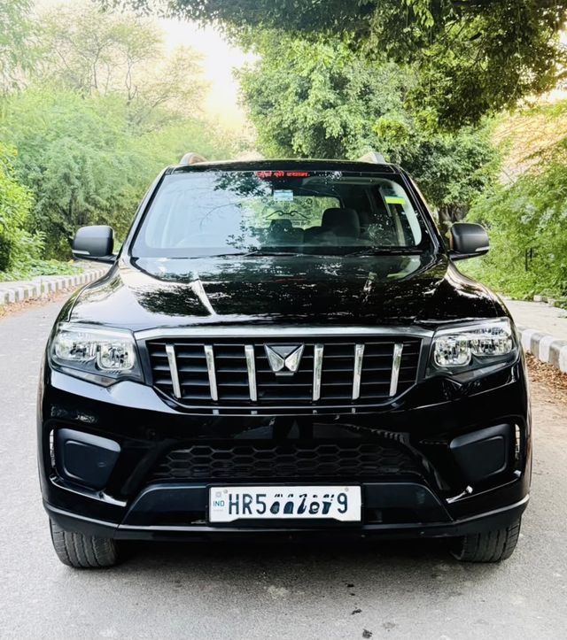 Mahindra Scorpio N Z2 Diesel E Second-hand 2025 Mahindra Scorpio N Z2 Diesel E for sale in New Delhi