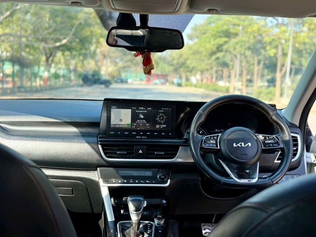 Second-hand 2022 Kia Seltos GTX Plus Diesel AT for sale in New Delhi-10