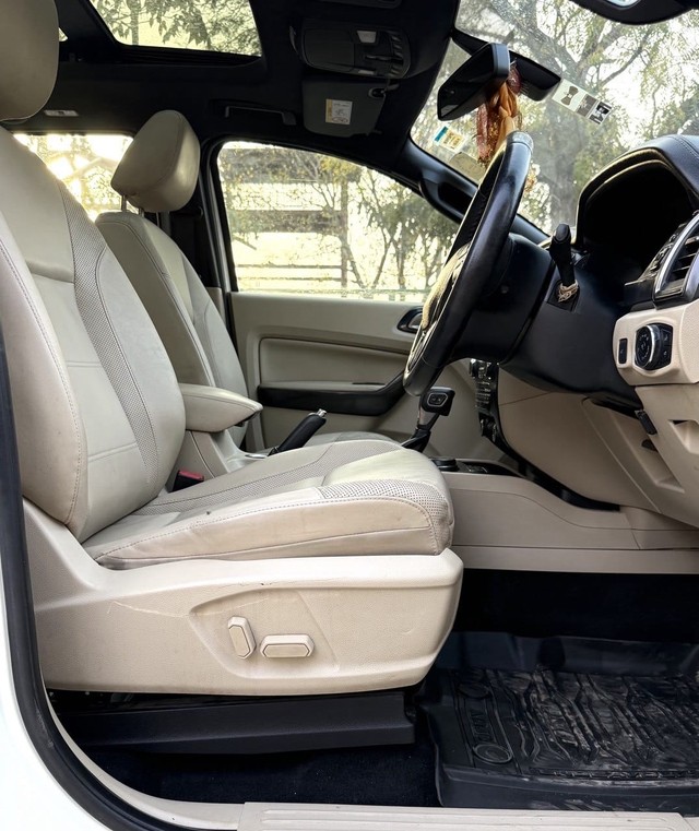 Second-hand 2021 Ford Endeavour Titanium Plus 4X4 AT for sale in New Delhi-6