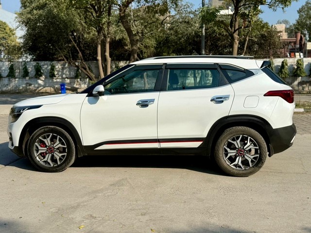 Second-hand 2022 Kia Seltos GTX Plus Diesel AT for sale in New Delhi-5