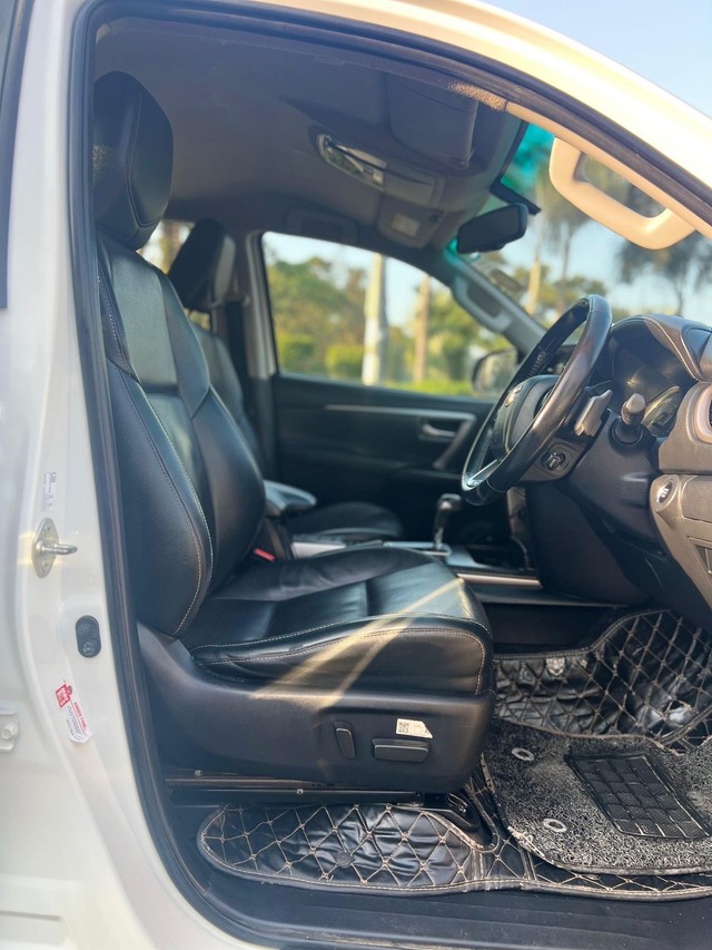 Second-hand 2021 Toyota Fortuner 2.8 2WD AT for sale in New Delhi-10