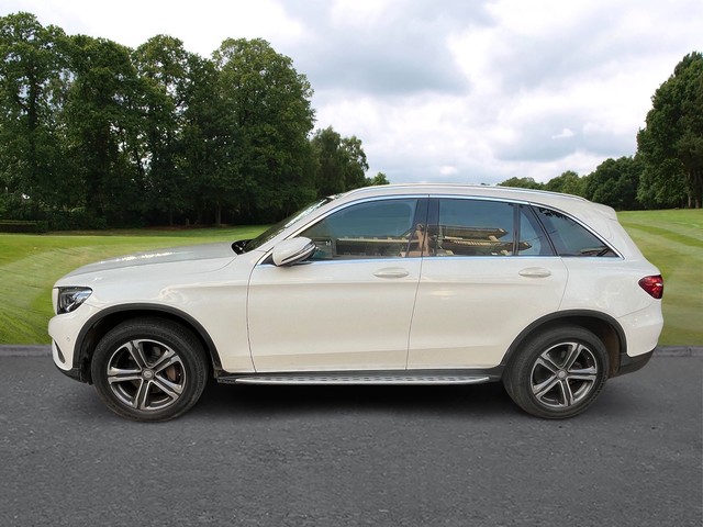 Second-hand 2017 Mercedes-Benz GLC 300 4MATIC Sport for sale in New Delhi-2