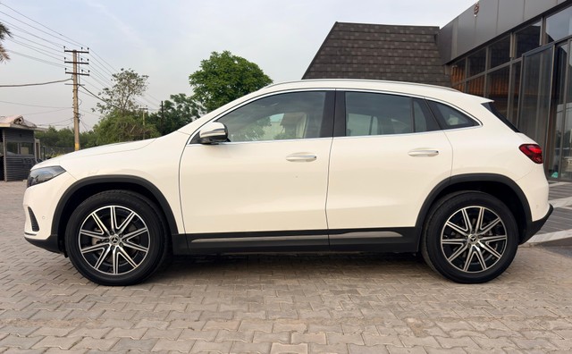 Mercedes-Benz EQA 250 Plus - Photo 3