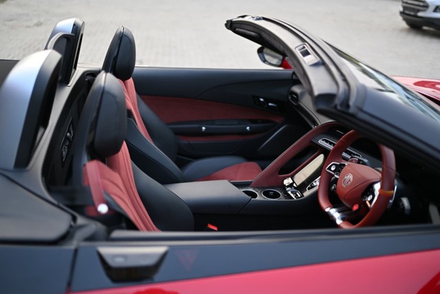 MG Cyberster GT - Photo 6