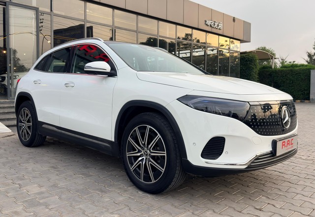 Mercedes-Benz EQA 250 Plus - Photo 7
