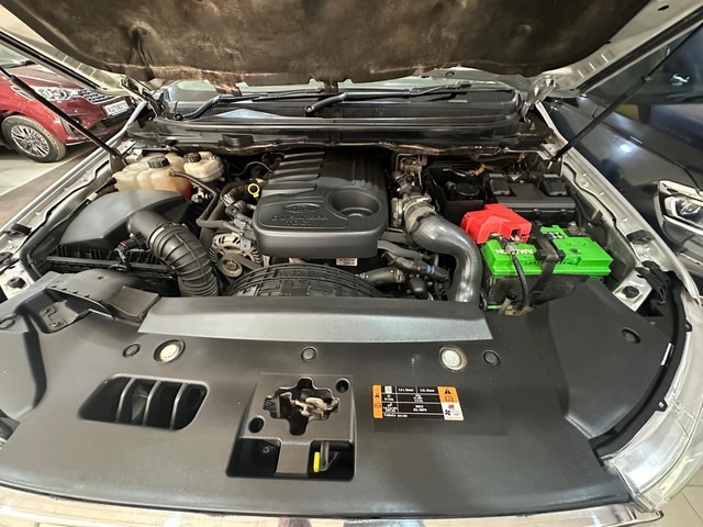 Second-hand 2017 Ford Endeavour 3.2 Titanium AT 4X4 for sale in Jaipur-6