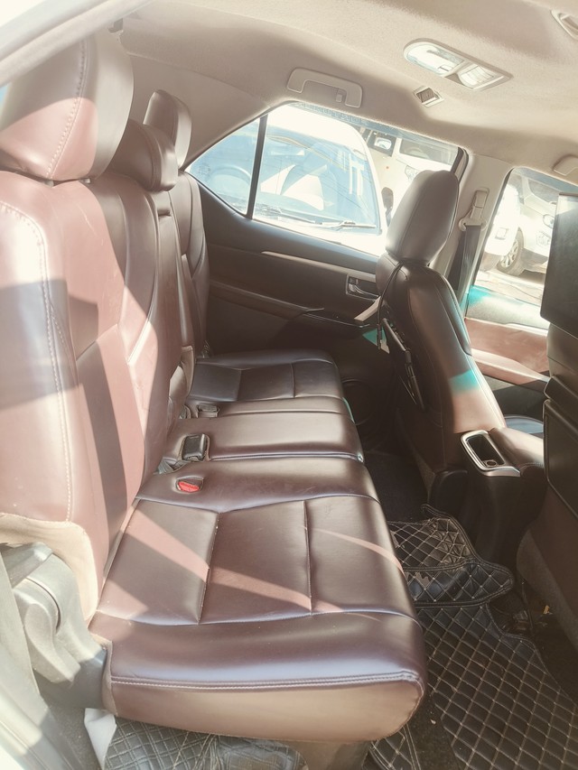 Second-hand 2018 Toyota Fortuner 2.8 2WD AT BSIV for sale in Jaipur-21