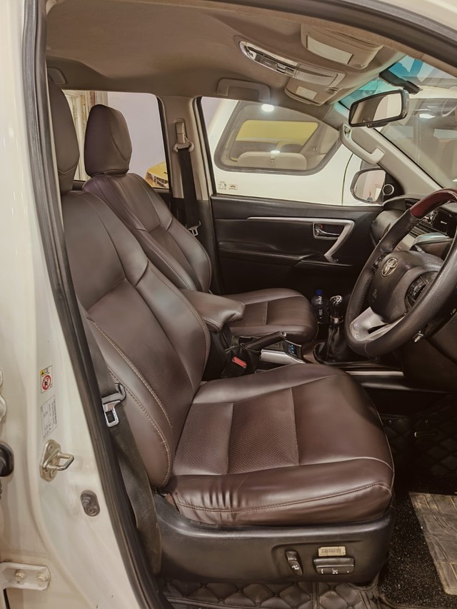 Second-hand 2018 Toyota Fortuner 2.8 4WD MT BSIV for sale in Jaipur-12
