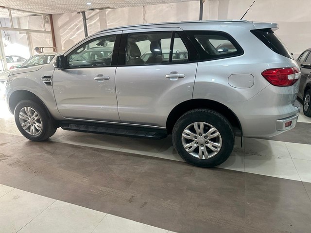 Second-hand 2017 Ford Endeavour 3.2 Titanium AT 4X4 for sale in Jaipur-10