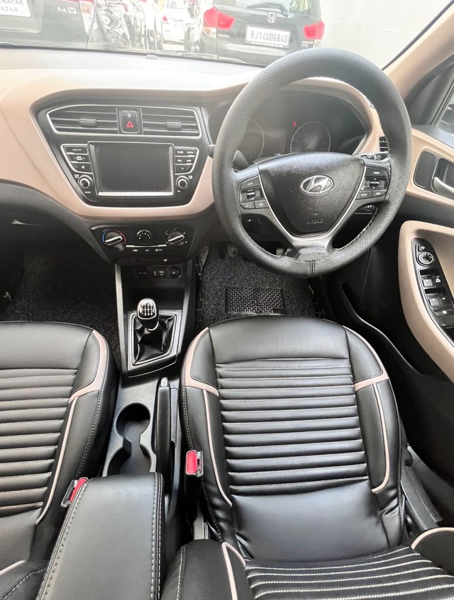 Second-hand 2019 Hyundai i20 Diesel Sportz for sale in Jaipur-11