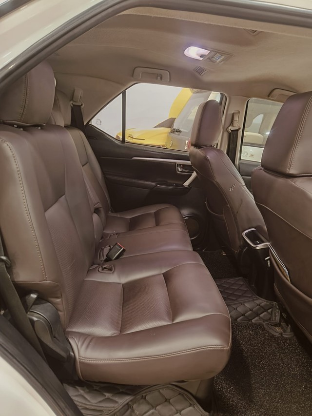 Second-hand 2018 Toyota Fortuner 2.8 4WD MT BSIV for sale in Jaipur-13