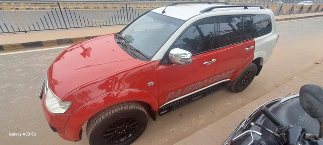 Second-hand 2015 Mitsubishi Pajero Sport 4X4 for sale in Patna-2