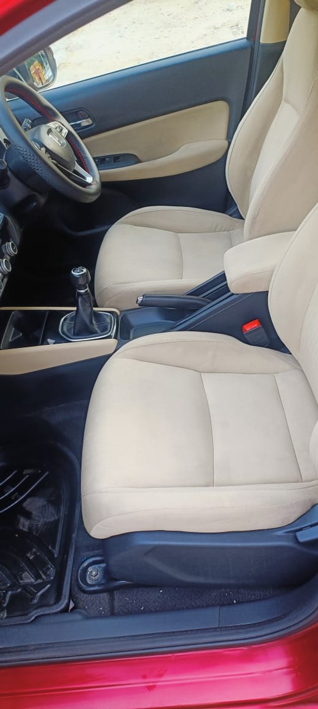 Second-hand 2020 Honda City V MT for sale in New Delhi-13