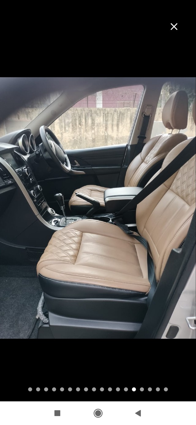 Second-hand 2018 Mahindra XUV500 W11 AT BSIV for sale in New Delhi-11