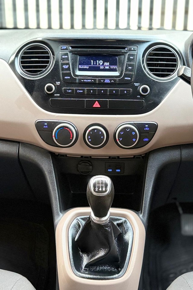 Second-hand 2014 Hyundai Grand i10 Sportz for sale in Surat-7