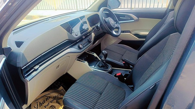 Second-hand 2023 Kia Carens Prestige BSVI for sale in Patna-2