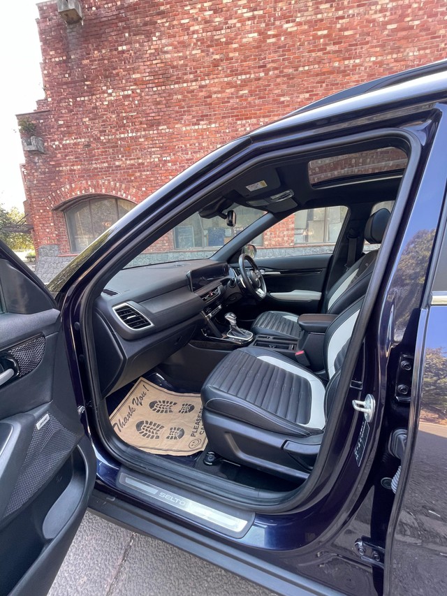 Second-hand 2024 Kia Seltos GTX Plus Turbo DCT for sale in New Delhi-12