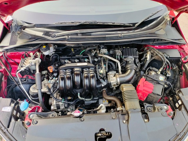 Second-hand 2021 Honda City V MT for sale in New Delhi-7