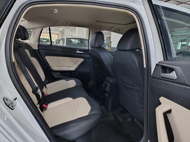 Second-hand 2022 Volkswagen Virtus Topline AT BSVI for sale in Pune-5