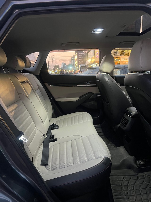 Second-hand 2019 Kia Seltos GTX Plus Diesel AT for sale in Indore-12