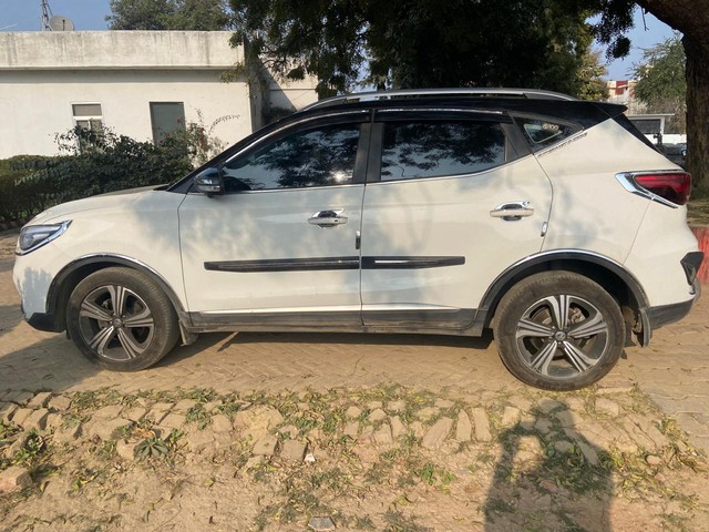 Second-hand 2023 MG Astor Sharp CVT BSVI for sale in Lucknow-3