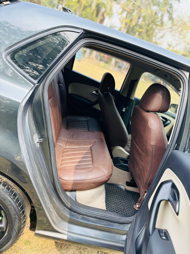 Second-hand 2014 Volkswagen Polo 1.2 MPI Comfortline for sale in Lucknow-9