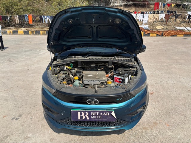 Second-hand 2023 Tata Tiago XT for sale in Lucknow-5