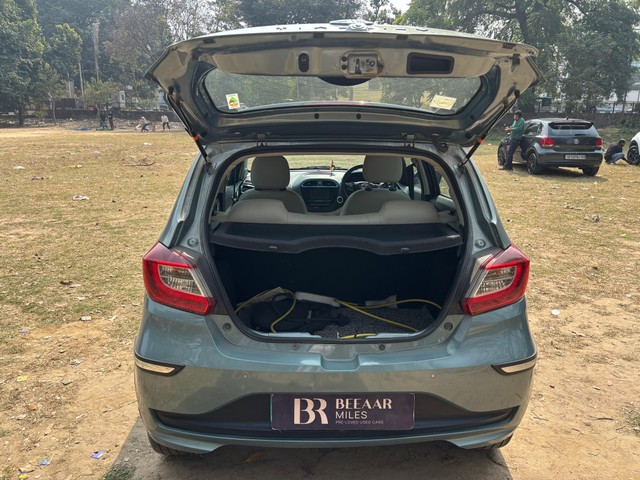 Second-hand 2023 Tata Tiago XZ Plus for sale in Lucknow-8