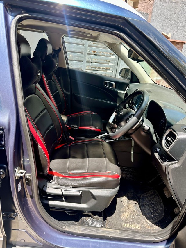 Second-hand 2020 Hyundai Venue SX Plus Turbo DCT for sale in Chennai-13