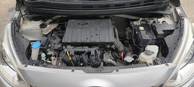 Hyundai Grand i10 1.2 Kappa Magna AT Second-hand 2017 Hyundai Grand i10 1.2 Kappa Magna AT for sale in Gurgaon-2