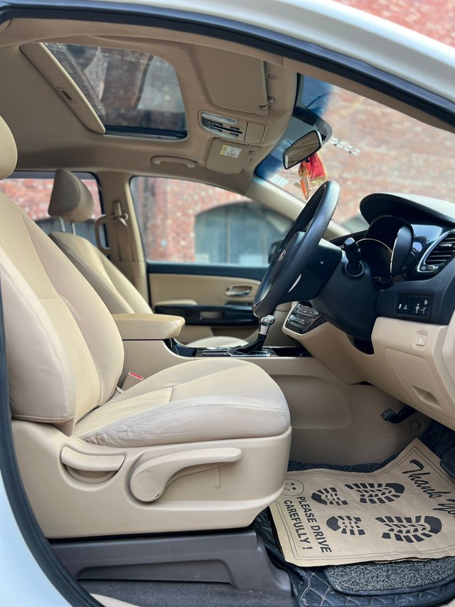 Second-hand 2020 Kia Carnival Prestige 6 STR for sale in New Delhi-18