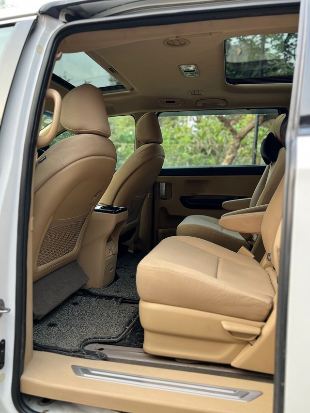 Second-hand 2020 Kia Carnival Prestige 6 STR for sale in New Delhi-10