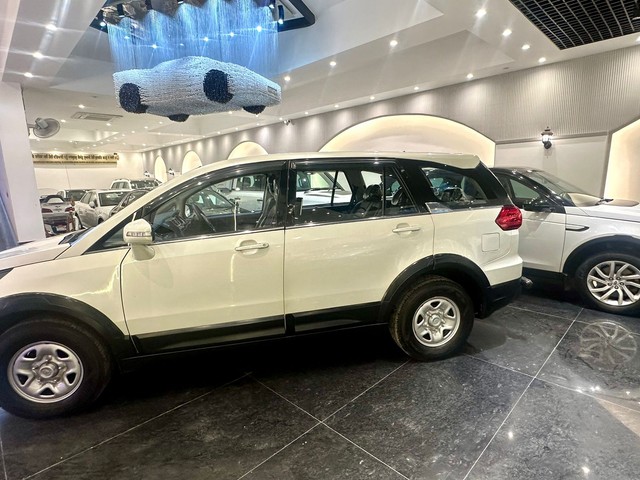 Second-hand 2017 Tata Hexa XT for sale in New Delhi-2