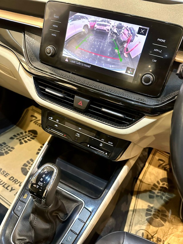 Second-hand 2022 Skoda Slavia 1.0 TSI Style AT BSVI for sale in New Delhi-10