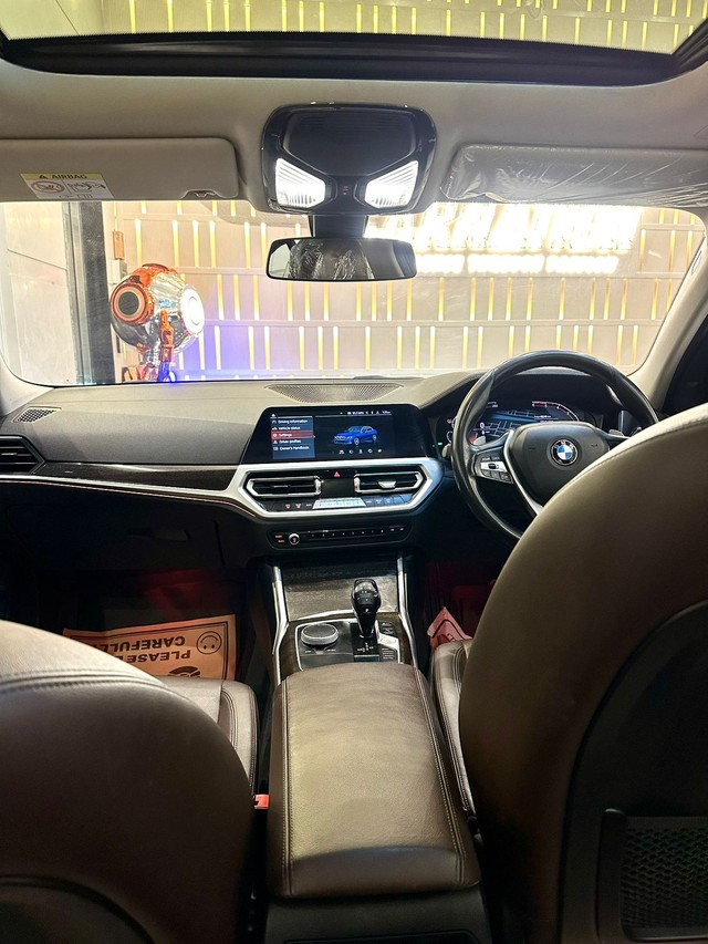 Second-hand 2020 BMW 3 Series 320d Luxury Line for sale in New Delhi-9