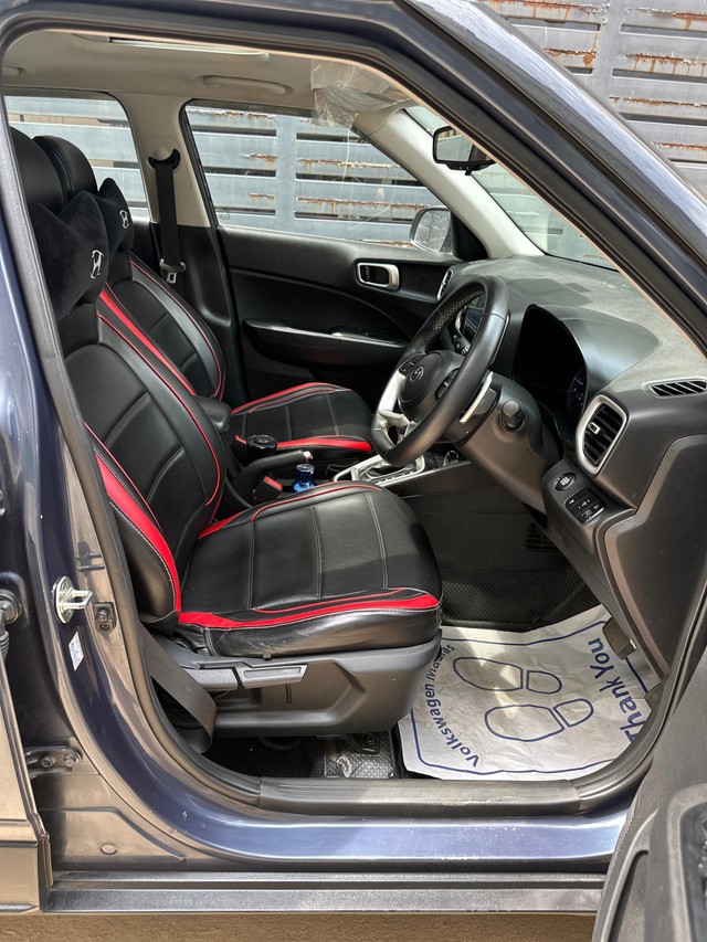 Second-hand 2020 Hyundai Venue SX Plus Turbo DCT for sale in Chennai-11