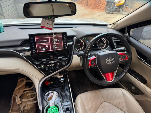 Toyota Camry 2.5 Hybrid BSVI Second-hand 2022 Toyota Camry 2.5 Hybrid BSVI for sale in Chennai-3