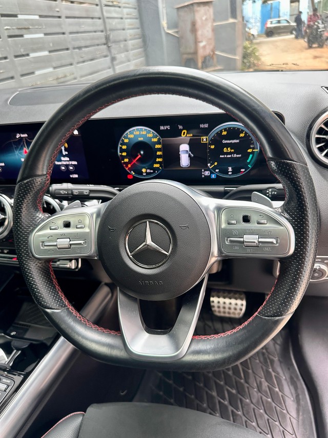 Second-hand 2022 Mercedes-Benz GLA 220d 4M BSVI for sale in Chennai-8