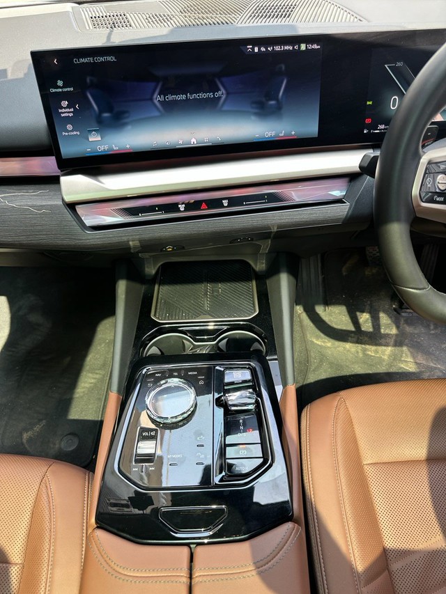 Second-hand 2024 BMW 5 Series 530Li for sale in Chennai-8