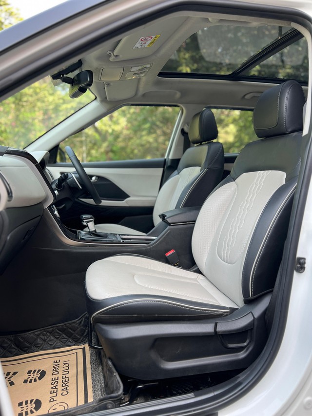 Second-hand 2023 Hyundai Creta SX IVT for sale in New Delhi-18