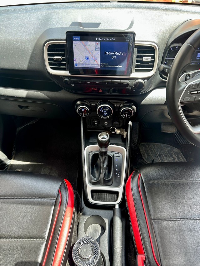 Second-hand 2020 Hyundai Venue SX Plus Turbo DCT for sale in Chennai-5