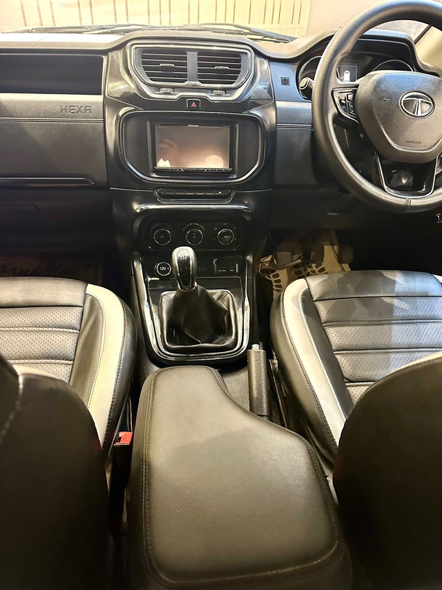 Second-hand 2017 Tata Hexa XT for sale in New Delhi-14