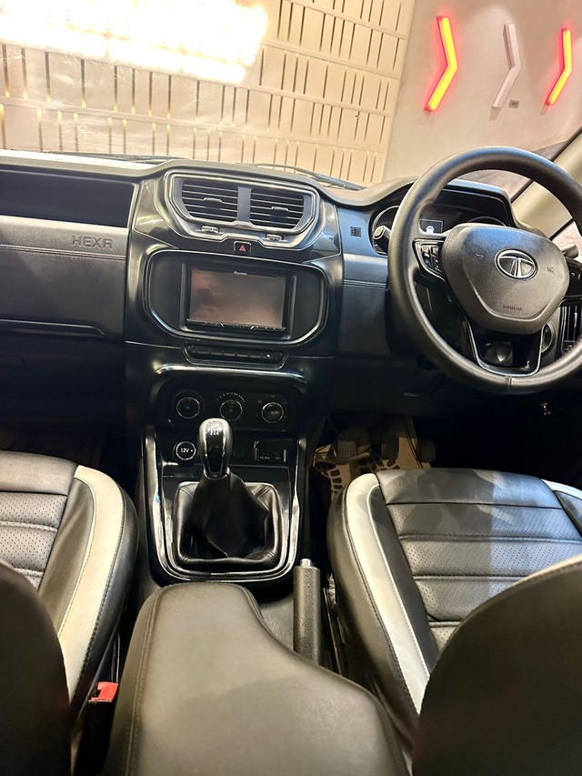 Second-hand 2017 Tata Hexa XT for sale in New Delhi-12